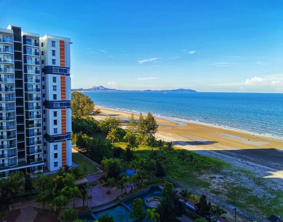 Timurbay Seafront Holiday Pool & Seaview Kuantan Ngoại thất bức ảnh